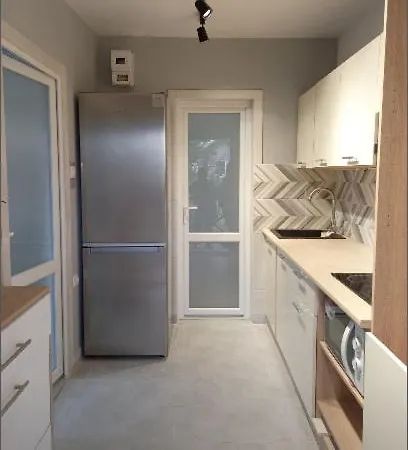 Apartment 2 *